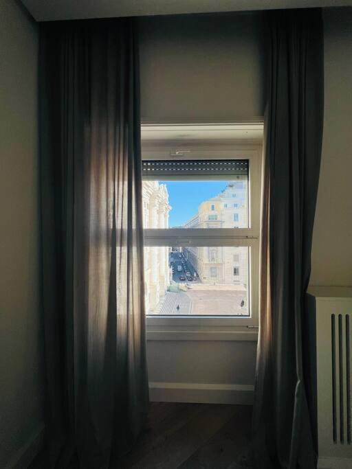 Piazza Affari Apartment - City Center ミラノ エクステリア 写真